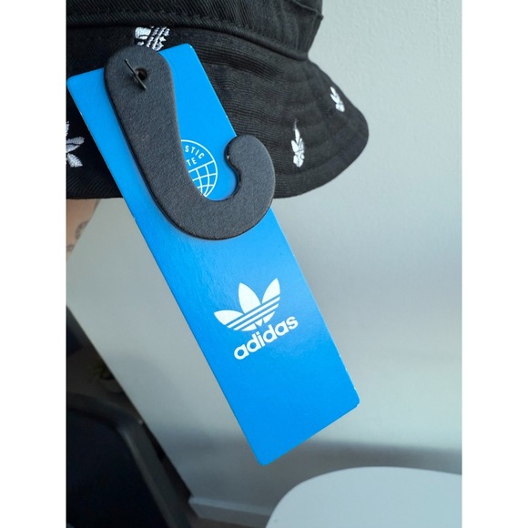 Adidas Originals Trefoil Bucket Hat Black OSFM AOP NWT Festival Concert Oasis - Picture 8 of 8